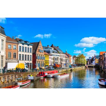 Lais Puzzle - Alte, farbenfrohe, traditionelle Häuser entlang des Kanals und Boote im beliebten Touristenziel Gent, Belgien - 2.000 Teile