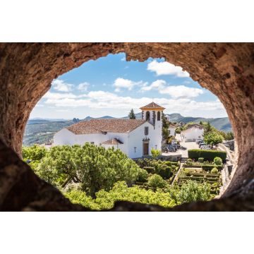 Lais Puzzle - Kirche der portugiesischen Stadt Marvão durch ein Loch gesehen - 2.000 Teile
