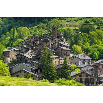 Lais Puzzle - Trockenes Steindorf auf einem Stufenhügel in Andorra - 2.000 Teile