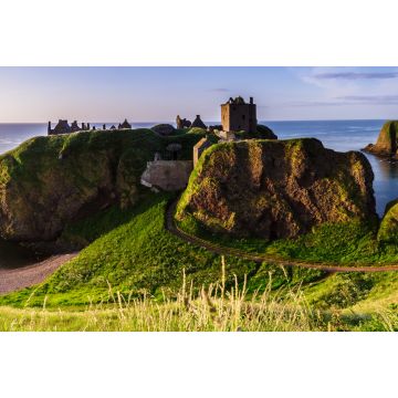Lais Puzzle - Panoramablick auf Dunottar Castle bei Sonnenaufgang an der Ostküste von Schottland. Aberdeenshire, Vereinigtes Königreich - 2.000 Teile