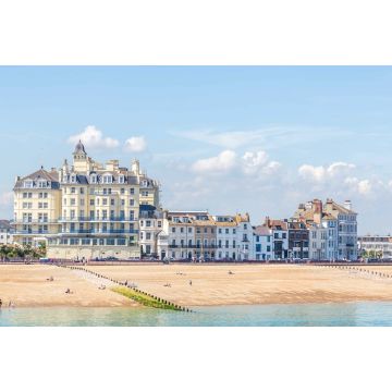 Lais Puzzle - Blick vom Pier auf die Skyline von Eastbourne, Sussex, England - 2.000 Teile