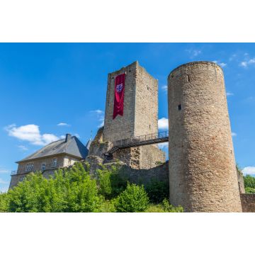 Lais Puzzle - Ruinen der kleinen mittelalterlichen Burg Useldingen, Luxemburg - 2.000 Teile