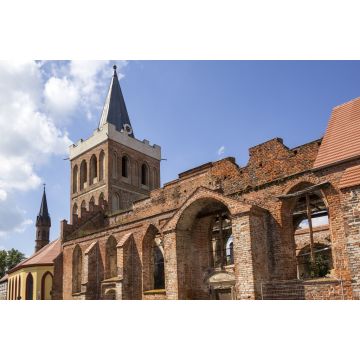Lais Puzzle - Blick auf die mittelalterliche Kirche von Lieberose - 2.000 Teile