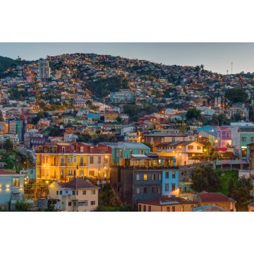 Lais Puzzle - Blick über einen der Hügel von Valparaiso in Chile in der Abenddämmerung - 2.000 Teile