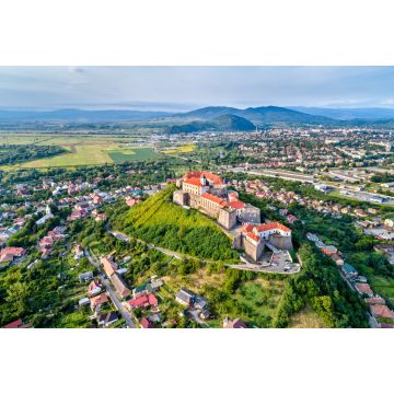 Lais Puzzle - Luftaufnahme von Mukatschewo mit der Burg Palanok in der Ukraine - 2.000 Teile