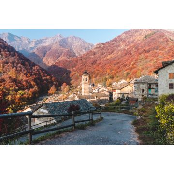 Lais Puzzle - Piedicavallo, Italien: Rustikales Alpendorf Piedicavallo in der Herbstsaison zwischen den italienischen Alpen - 2.000 Teile