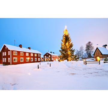 Lais Puzzle - Geschmückter Weihnachtsbaum im Kirchendorf Gammelstad, Lulea; Schweden - 2.000 Teile