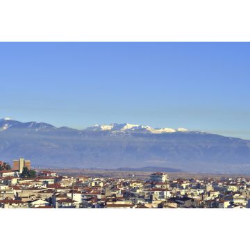 Lais Puzzle - Kleine Stadt Kozani in Nordgriechenland, im Hintergrund der Berg Olympos - 2.000 Teile