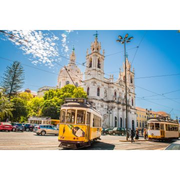 Lais Puzzle - Gelbe Straßenbahn 28 auf den Straßen von Lissabon, Portugal - 2.000 Teile