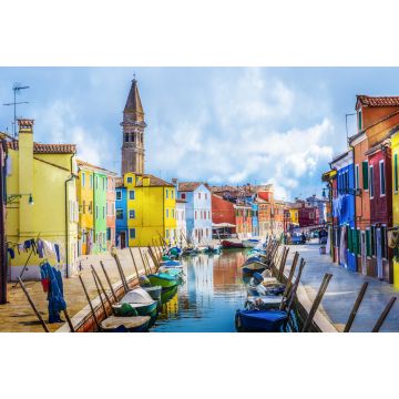 Lais Puzzle - Farbenfrohe Häuser, Kanal, Boot und Kirche auf der berühmten Insel Burano, Venedig, Italien - 2.000 Teile