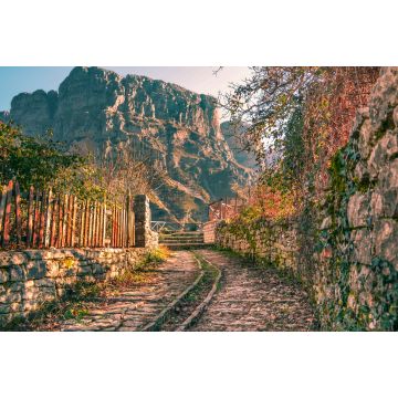 Lais Puzzle - Papingo ist ein malerisches Dorf in der Präfektur Ioannina, das an den Hängen des Berges Tymfi liegt. - 2.000 Teile