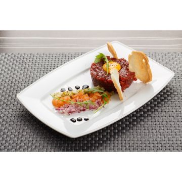 Lais Puzzle - Gourmet-Tartar, getoastetes Brot und Salat auf einem Teller - 2.000 Teile