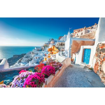 Lais Puzzle - Santorin, Griechenland. Bilderq Ansicht traditioneller kykladischer Santorini-Häuser an einer kleinen Straße mit Blumen im Vordergrund. Standort: Oia Dorf, Santorini, Griechenland - 2.000 Teile
