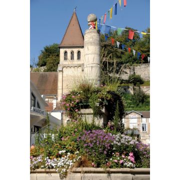 Lais Puzzle - Château-Thierry, Stadt im Departement Aisne, Blühender Brunnen und das Rathaus, Frankreich - 2.000 Teile