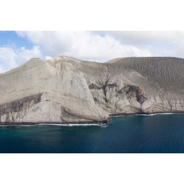 Lais Puzzle - Luftaufnahme der Insel San Benedicto und ihres Vulkans, Archipel von Revillagigedo, mexikanischer Pazifik - 2.000 Teile