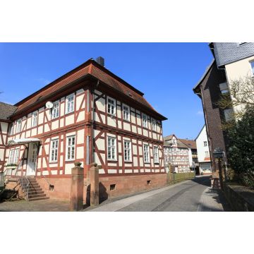Lais Puzzle - Straße und Fachwerkgebäude in Neustadt (Hessen) - 2.000 Teile
