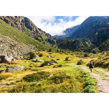 Lais Puzzle - Blick von unten auf das Incles-Tal, wo die Wanderung zu den Seen von Jucla beginnt, Soldeu, Andorra - 1.000 Teile