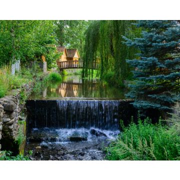 Lais Puzzle - Schöne Landschaft mit Cafe und Wasserkanal, Armenien - 40, 100, 200, 500, 1.000 & 2.000 Teile