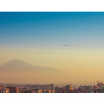 Lais Puzzle - Hochformatige Aufnahme eines Stadtbilds von Eriwan, Armenien, mit dem Berg Ararat - 40, 100, 200, 500, 1.000 & 2.000 Teile