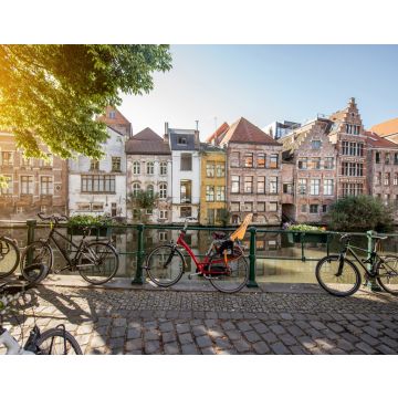 Lais Puzzle - Blick auf die Uferpromenade mit schönen alten Gebäuden und Fahrrädern im Morgenlicht in der Stadt Gent, Belgien - 40, 100, 200, 500, 1.000 & 2.000 Teile