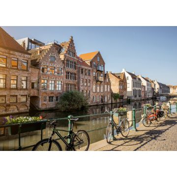 Lais Puzzle - Blick auf die Uferpromenade mit schönen alten Gebäuden und Fahrrädern im Morgenlicht in Gent, Belgien - 1.000 Teile