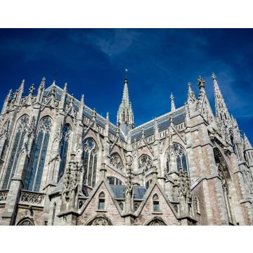 Lais Puzzle - Teilansicht der Kathedrale von Oostende in Belgien von unten - 40, 100, 200, 500, 1.000 & 2.000 Teile