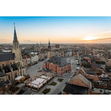 Lais Puzzle - Ein atemberaubendes Panorama über die Stadt, die Region und den Grote Markt von Sint-Truiden - 1.000 Teile