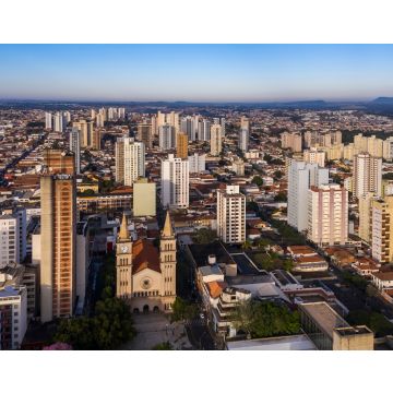 Lais Puzzle - Kathedrale von oben gesehen in Piracicaba, Sao Paulo, Brasilien - 40, 100, 200, 500, 1.000 & 2.000 Teile