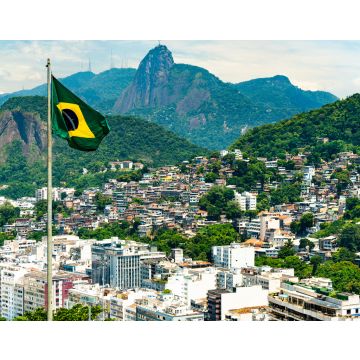 Lais Puzzle - Flagge Brasiliens mit Favela Babilonia, Leme und Corcovado von Rio de Janeiro im Hintergrund - 40, 100, 200, 500, 1.000 & 2.000 Teile