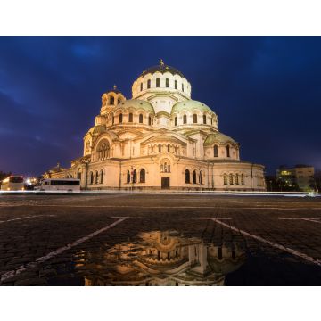 Lais Puzzle - Schöner Blick auf die bulgarisch-orthodoxe St. Alexander-Newski-Kathedrale in Sofia, die sich nachts in den Straßen spiegelt - 40, 100, 200, 500, 1.000 & 2.000 Teile