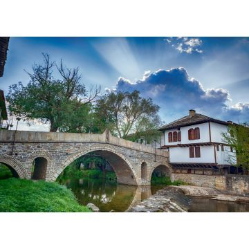 Lais Puzzle - Schöner Blick auf den Uhrenturm und die Altstadt im architektonisch traditionellen Komplex in Tryavna, Bulgarien - 1.000 Teile