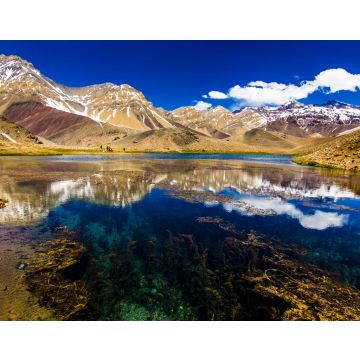 Lais Puzzle - Die Lagune Los Patos in den Zentralanden ist eine beeindruckende Darstellung der typischen Andenlandschaft in Santiago de Chile mit einem herrlichen Blick auf den südlichen 6.000er Cerro Marmolejo - 40, 100, 200, 500, 1.000 & 2.000 Teile