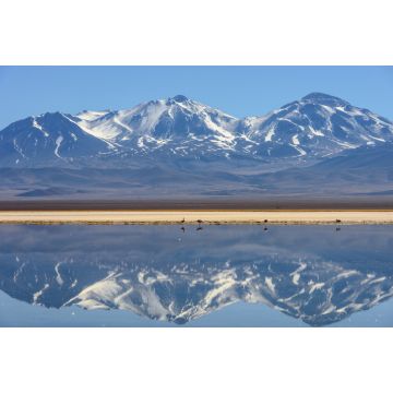 Lais Puzzle - Schneebedeckter Nevado (Vulkan) Tres Cruces, der sich in einem hochgelegenen See Laguna Santa Rosa im Parque Nacional Nevado de Tres Cruces, Chile Anden, Atacama-Wüste - 2.000 Teile