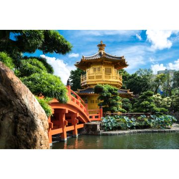 Lais Puzzle - Vorderansicht des Goldenen Pavillon-Tempels mit roter Brücke im Nan Lian-Garten, Hongkong. Asien - 2.000 Teile