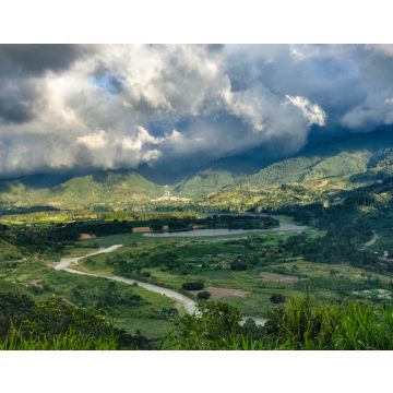Lais Puzzle - Valle de Orosi ist ein sehr schöner Ort in der Provinz Cartago, in Costa Rica - 40, 100, 200, 500, 1.000 & 2.000 Teile