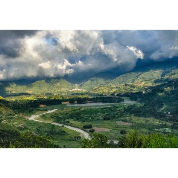 Lais Puzzle - Valle de Orosi ist ein sehr schöner Ort in der Provinz Cartago, in Costa Rica - 2.000 Teile