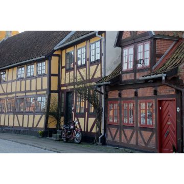 Lais Puzzle - Historische Fachwerkhäuser im alten Teil der Stadt Nyborg - 2.000 Teile