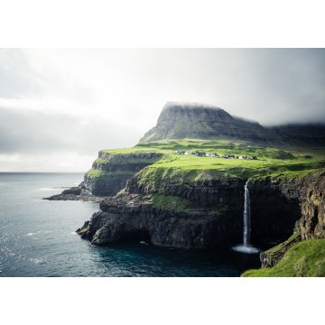 Lais Puzzle - Gasadalur Dorf und schöner Wasserfall. Vagar, Färöer Inseln, Dänemark - 1.000 Teile