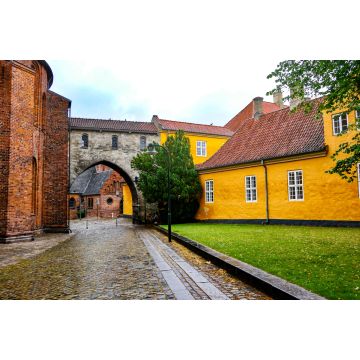 Lais Puzzle - Roskilde, Dänemark Das Gelände der Kathedrale von Roskilde und Grabstätte der dänischen Könige - 2.000 Teile