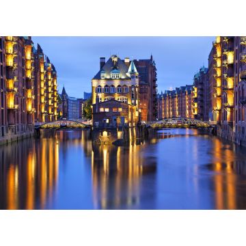 Lais Puzzle - Beleuchtetes Haus und zwei Bräute in der Speicherstadt, Hamburg - 1.000 Teile