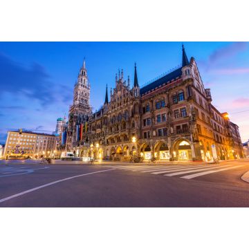 Lais Puzzle - Nachtpanorama des Marienplatzes und des Münchner Rathauses in München - 2.000 Teile