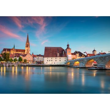Lais Puzzle - Regensburg, Deutschland. Stadtbild von Regensburg, Deutschland während der blauen Stunde in der Dämmerung - 1.000 Teile