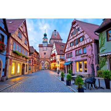 Lais Puzzle - Gepflasterte Straße in der historischen Stadt Rothenburg ob der Tauber, Morgengrauen - 2.000 Teile