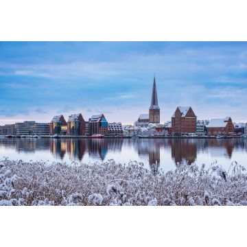 Lais Puzzle - Blick über die Warnow auf die Hansestadt Rostock im Winter - 2.000 Teile