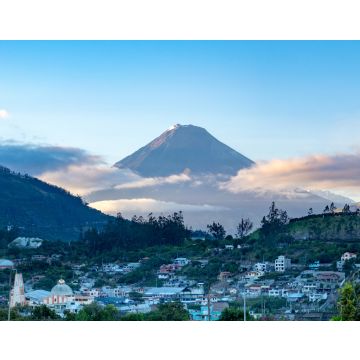 Lais Puzzle - Stadt und Vulkan bei Sonnenaufgang in den Anden von Ecuador - 40, 100, 200, 500, 1.000 & 2.000 Teile
