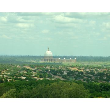Lais Puzzle - Basilika Unserer Lieben Frau des Friedens in Yamoussoukro, Elfenbeinküste - 40, 100, 200, 500, 1.000 & 2.000 Teile