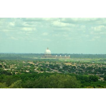 Lais Puzzle - Basilika Unserer Lieben Frau des Friedens in Yamoussoukro, Elfenbeinküste - 2.000 Teile