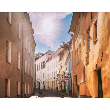 Lais Puzzle - Tallinn, Estland. Leere Puhavaimu Straße in der Altstadt bei Sonnenuntergang - 40, 100, 200, 500, 1.000 & 2.000 Teile
