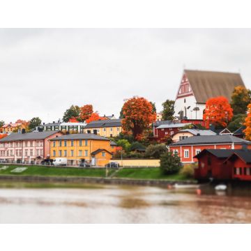 Lais Puzzle - Blick auf das alte Porvoo, Finnland. Schöne Herbstlandschaft der Stadt mit der Kathedrale von Porvoo und bunten Holzgebäuden - 40, 100, 200, 500, 1.000 & 2.000 Teile