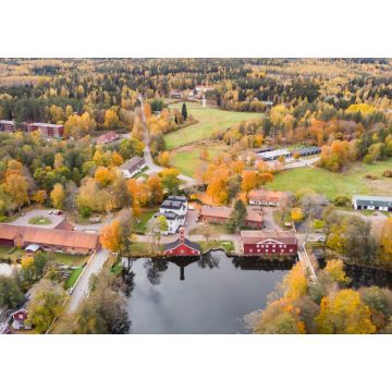 Lais Puzzle - altes Dorf Ruotsinpyhtaa im Herbst, Finnland - 1.000 Teile